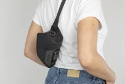 Fidlock TWIST Essential Bag + Bike Base Set - M Schwarz 33 Fidlock TWIST Essential Bag + Bike Base Set - M Schwarz -Fahrradzubehör 09661 BLK fidlock twist essentialbag overshoulder