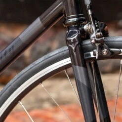 All-city Big Block Komplettrad - Black/Grey -Fahrradzubehör 20201122 ACT BigBlock StPaul VanityPhotos 568206 031 CropGvLSzuo55ajlP