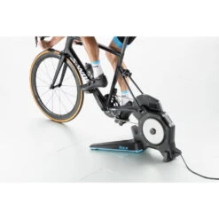 TACX Flux 2 Smart-Trainer Heimtrainer + Trainingsmatte Für Rollentrainer -Fahrradzubehör 294104 07 d 599477