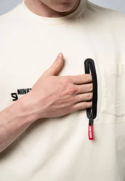 SIGNATURE Oversize Pocket T-Shirt - Pale Yellow -Fahrradzubehör DSC9234 1800x1800