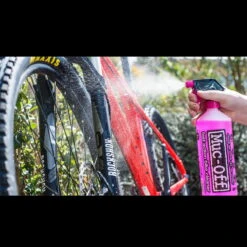 Muc-Off Wash, Protect, Lube Kit (Dry Lube Version) -Fahrradzubehör image Bild